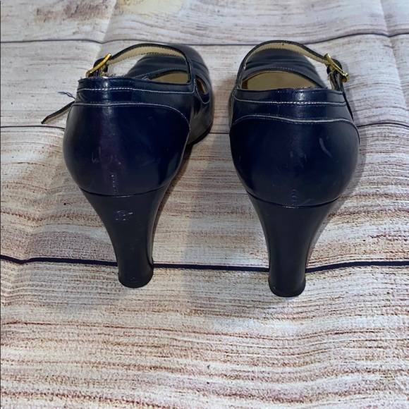 Vintage Ferragamo Navy Blue Pumps - Picture 4 of 5